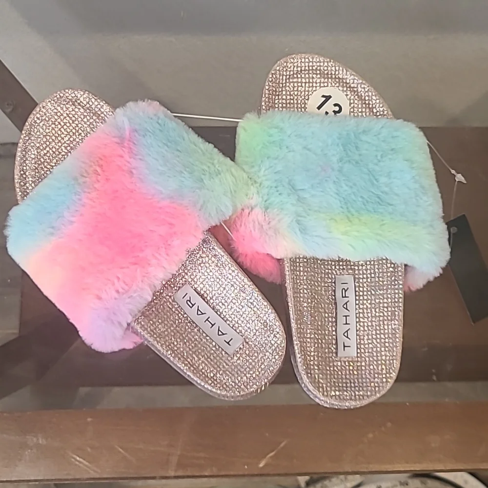 NWT Tahari girls fluff glitter slides size 13